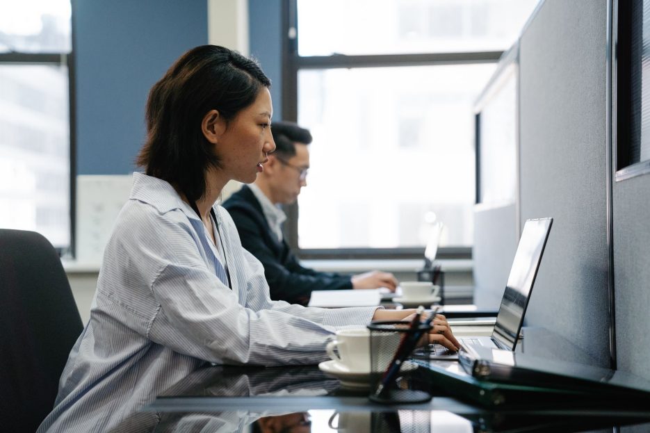 Gender gap widens in surging AI job market as women represent minority of hires